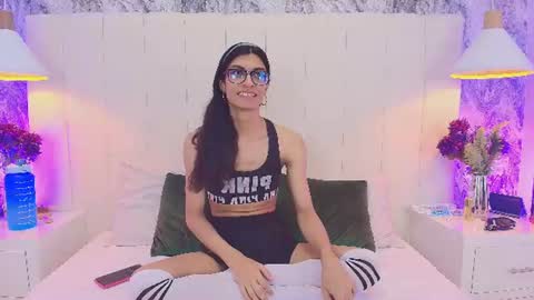 Snapshot of lylith_606 chatting on June 12, 8:41 pm Lilith loki online show from June 12, 8:41 pm