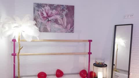 Lyly   online show from February 16, 5:37 am