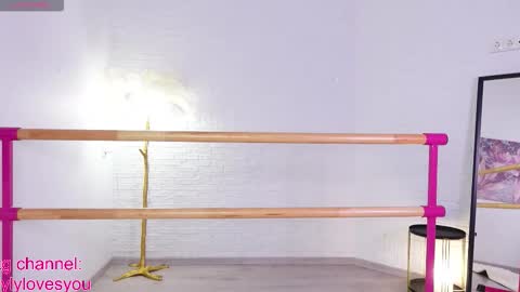 Lyly   online show from September 13, 7:52 am