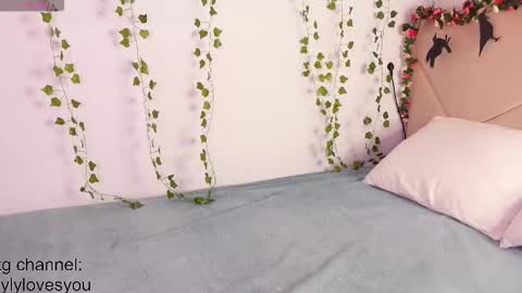 Lyly   online show from October 20, 5:41 am