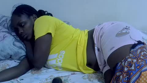 lyn_anna online show from June 22, 6:05 pm