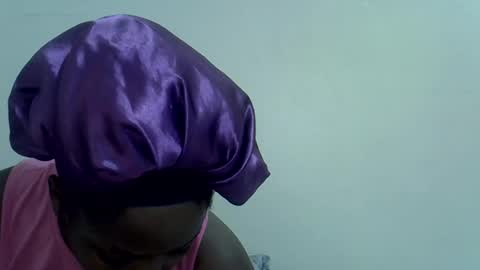 lyn_anna online show from July 2, 5:02 am