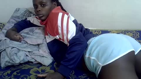 lyn_anna online show from July 25, 7:39 am