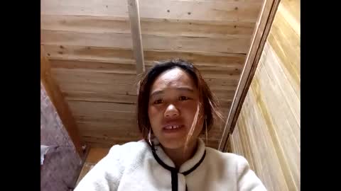 lyn_eva online show from March 8, 10:13 pm