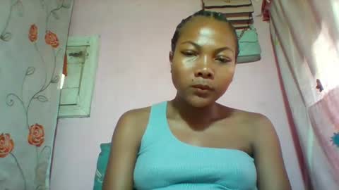 Snapshot of lyndah19 chatting on March 9, 6:28 am lyndah19 online show from March 9, 6:28 am