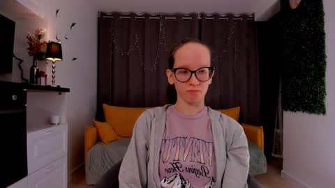 Sara online show from February 12, 7:24 pm