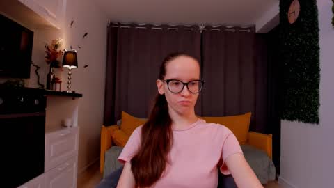 Sara online show from February 19, 4:11 pm