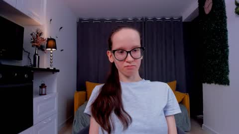 Sara online show from March 4, 1:45 am