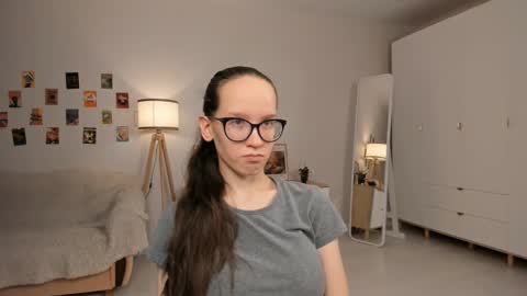 Sara online show from March 9, 4:11 pm