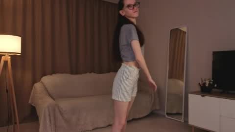 Sara online show from May 10, 4:12 pm