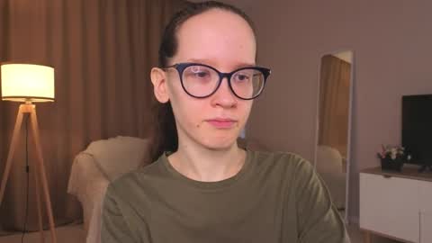 Sara online show from May 14, 4:14 pm