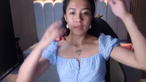 lynn_turner_ online show from May 3, 12:22 pm