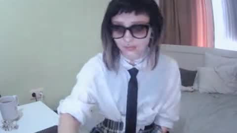 Snapshot of lynncottingham chatting on September 18, 10:17 am Kira online show from September 18, 10:17 am