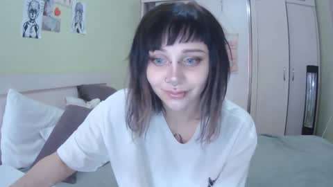 Snapshot of lynncottingham chatting on September 25, 10:41 am Kira online show from September 25, 10:41 am