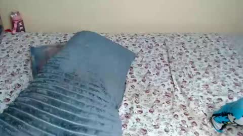 lyenne online show from March 12, 7:42 pm