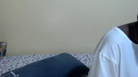 Snapshot of lynnesee chatting on July 22, 2:03 am lyenne online show from July 22, 2:03 am