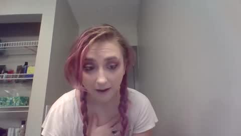 Lynn  online show from January 31, 7:34 pm