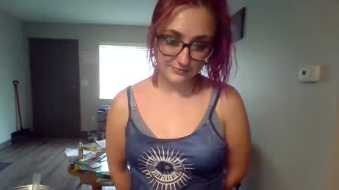 Snapshot of lynnkitten69000 chatting on April 15, 8:53 pm Lynn online show from April 15, 8:53 pm