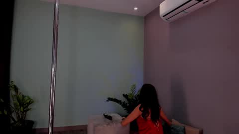 Snapshot of lynnsam_ chatting on February 4, 2:07 am lynnsam_ online show from February 4, 2:07 am