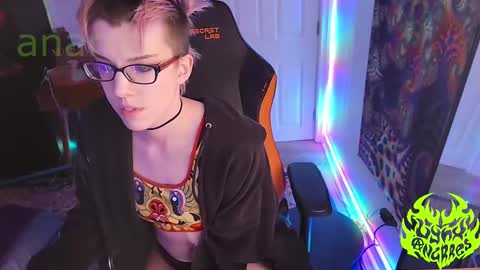 Snapshot of lynxanarres chatting on September 14, 4:22 am Lynx Anarres online show from September 14, 4:22 am