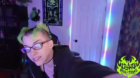 Snapshot of lynxanarres chatting on September 27, 4:28 am Lynx Anarres online show from September 27, 4:28 am