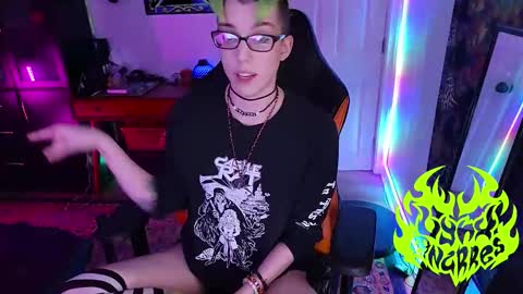 Snapshot of lynxanarres chatting on October 2, 2:51 am Lynx Anarres online show from October 2, 2:51 am