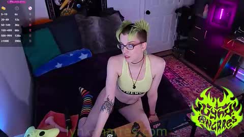 Snapshot of lynxanarres chatting on October 11, 3:39 am Lynx Anarres online show from October 11, 3:39 am