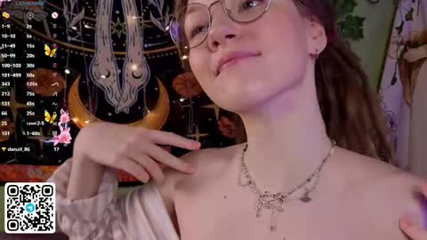 Lyra online show from November 25, 12:10 am