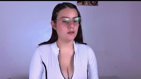 Lyra Carter online show from January 9, 4:04 am