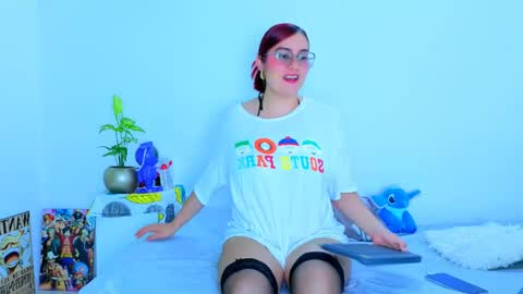 Snapshot of lyracarter chatting on May 25, 11:22 pm Lyra Carter online show from May 25, 11:22 pm
