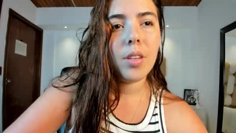 Snapshot of lyssa_muller chatting on November 6, 1:45 pm Lyssa Everyday From 0700 to 1630 Col Time online show from November 6, 1:45 pm