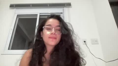 lyz_guzman online show from June 10, 3:29 am