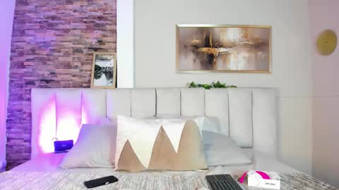 Snapshot of lyzzi_smith01 chatting on October 11, 3:54 pm Lizzy smith online show from October 11, 3:54 pm