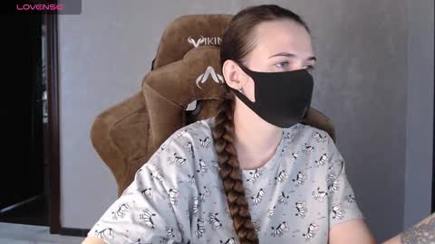 Snapshot of m00n8kiki chatting on November 14, 7:07 am Ksu online show from November 14, 7:07 am