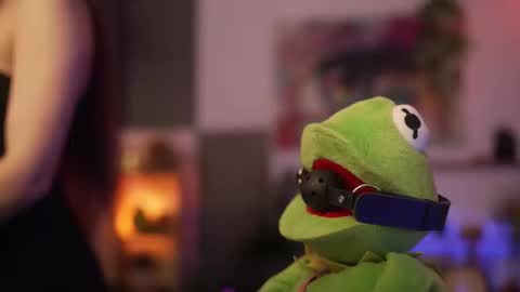 Snapshot of m1agarand chatting on October 18, 8:53 pm M1A Dddy online show from October 18, 8:53 pm