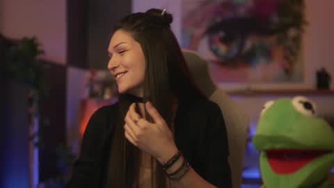 Snapshot of m1agarand chatting on February 9, 9:30 pm M1A Dddy online show from February 9, 9:30 pm