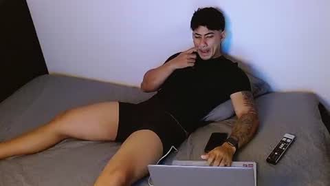 Snapshot of m1chaelx_ chatting on June 25, 2:55 am MICHAEL online show from June 25, 2:55 am