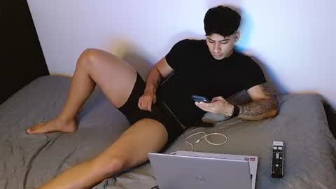 Snapshot of m1chaelx_ chatting on June 25, 5:12 am MICHAEL online show from June 25, 5:12 am