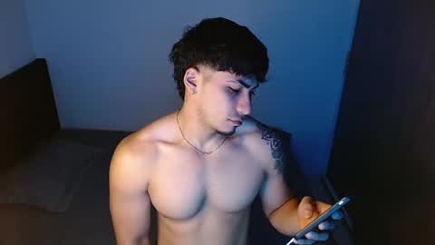 Snapshot of m1chaelx_ chatting on July 23, 11:24 pm MICHAEL online show from July 23, 11:24 pm