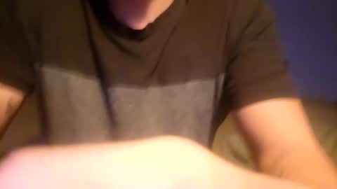 Snapshot of m1guele chatting on December 7, 1:14 am Fucklover online show from December 7, 1:14 am