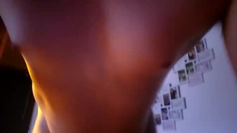 Snapshot of m1guele chatting on January 21, 11:24 pm Fucklover online show from January 21, 11:24 pm