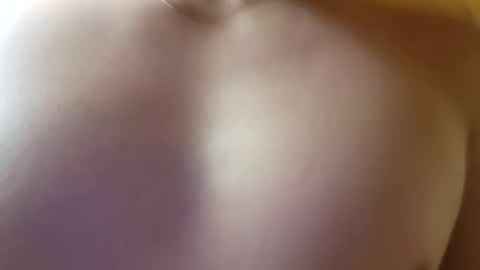 Snapshot of m1guele chatting on January 22, 7:13 pm Fucklover online show from January 22, 7:13 pm