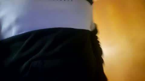 Snapshot of m1guele chatting on February 9, 10:32 pm Fucklover online show from February 9, 10:32 pm