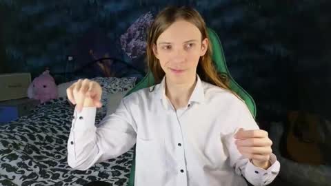 Snapshot of m1shq chatting on November 8, 6:40 pm m1shq online show from November 8, 6:40 pm