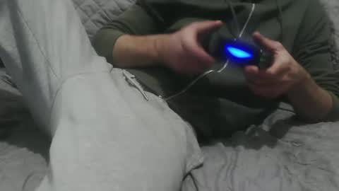 m4dh4tter24 online show from December 2, 3:03 pm