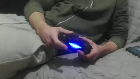 m4dh4tter24 online show from December 10, 9:22 pm