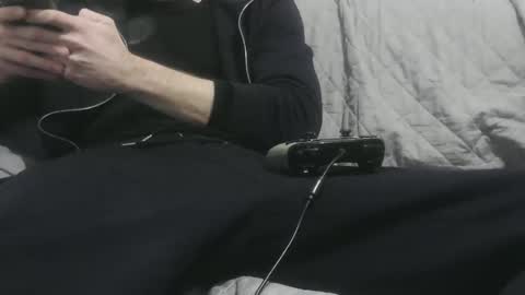 m4dh4tter24 online show from January 2, 9:39 pm