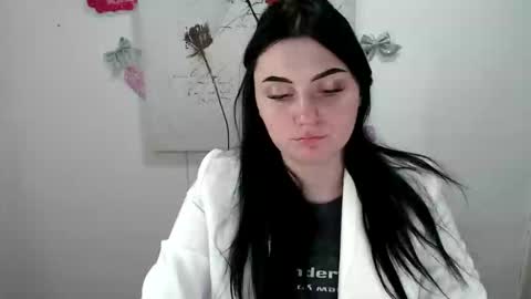 m_i_k_i_ online show from March 9, 11:58 am