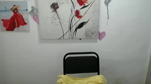 m_i_k_i_ online show from March 11, 11:05 am