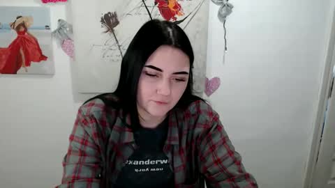 m_i_k_i_ online show from March 12, 11:05 am